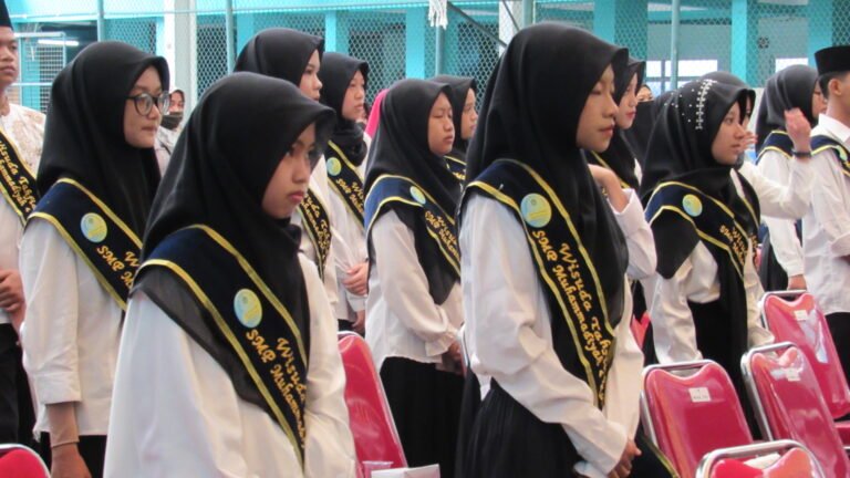 WISUDA TAHFIDZ ANGKATAN KE 4 SMP MUHAMMADIYAH 4 TANGERANG